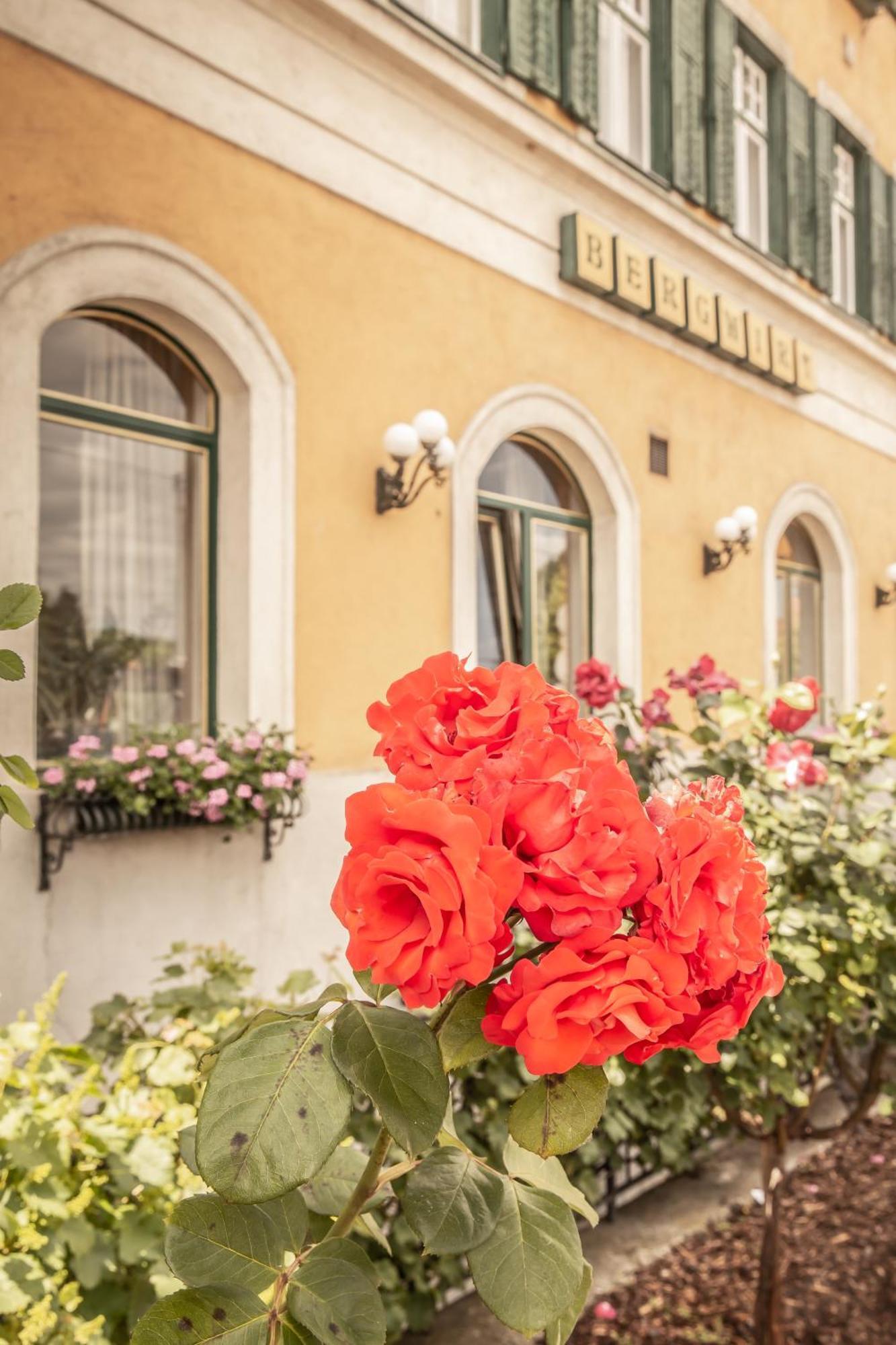 Hotel Bergwirt Schoenbrunn Vienna Exterior photo