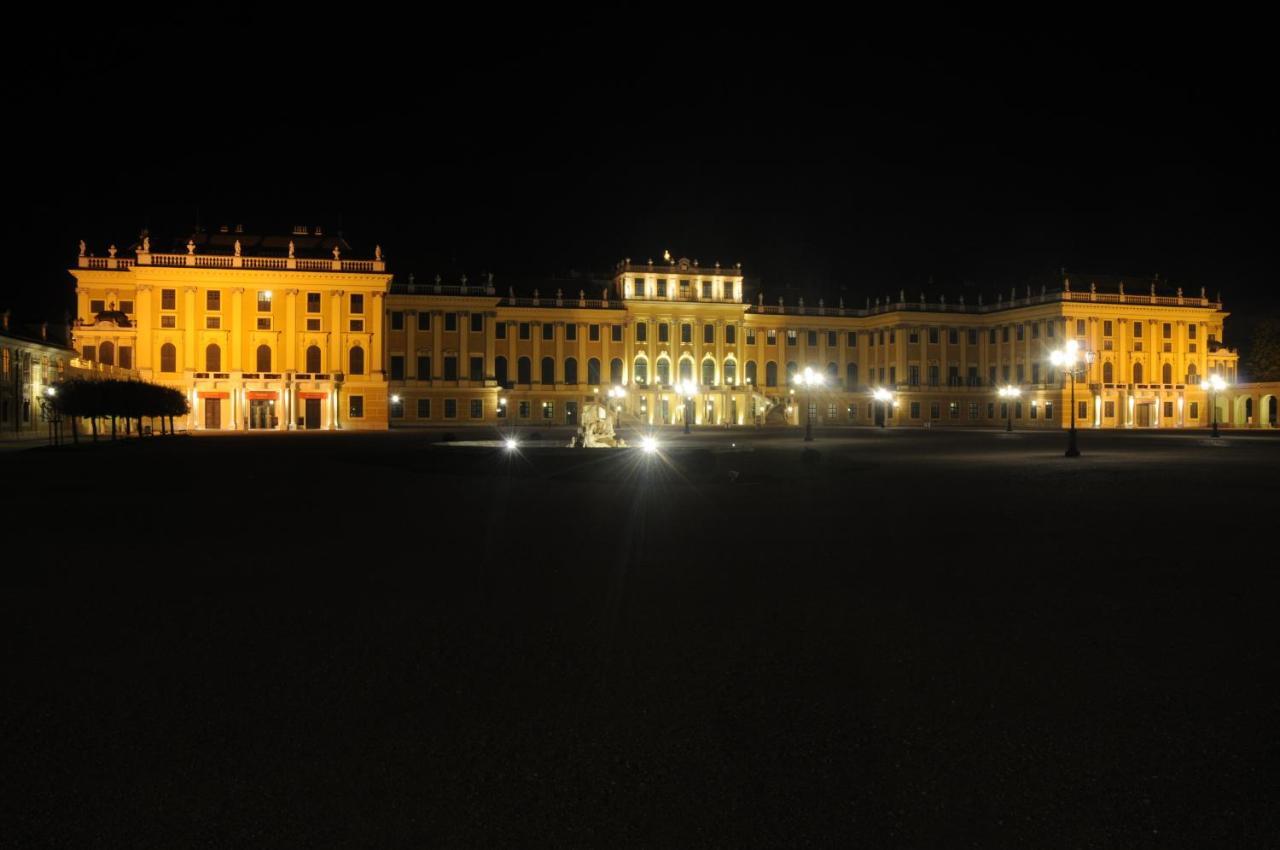 Hotel Bergwirt Schoenbrunn Vienna Exterior photo